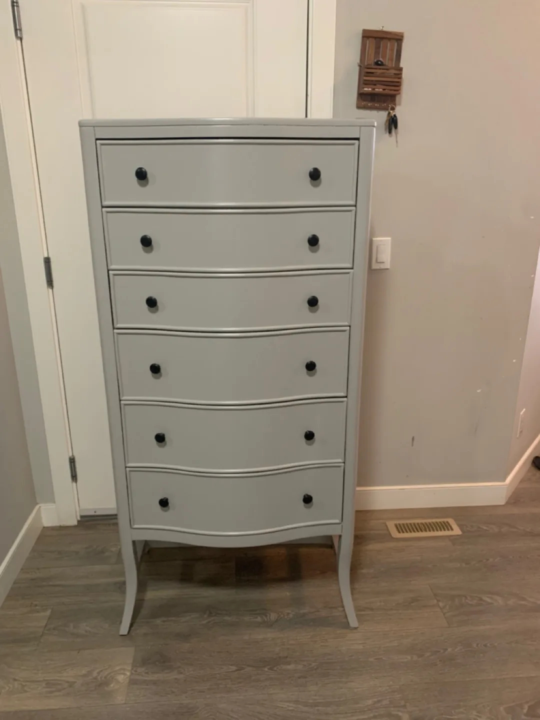 Grey 6-Drawer Dresser thumbnail