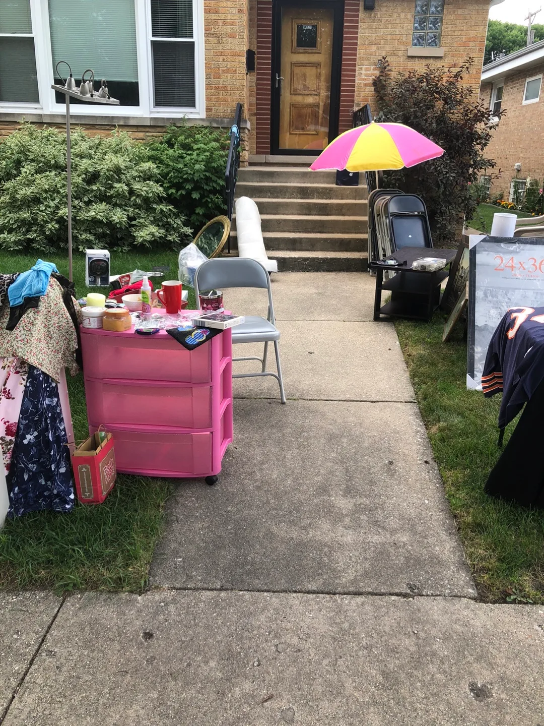 Yard sale today july 12,2025 till 2 pm thumbnail
