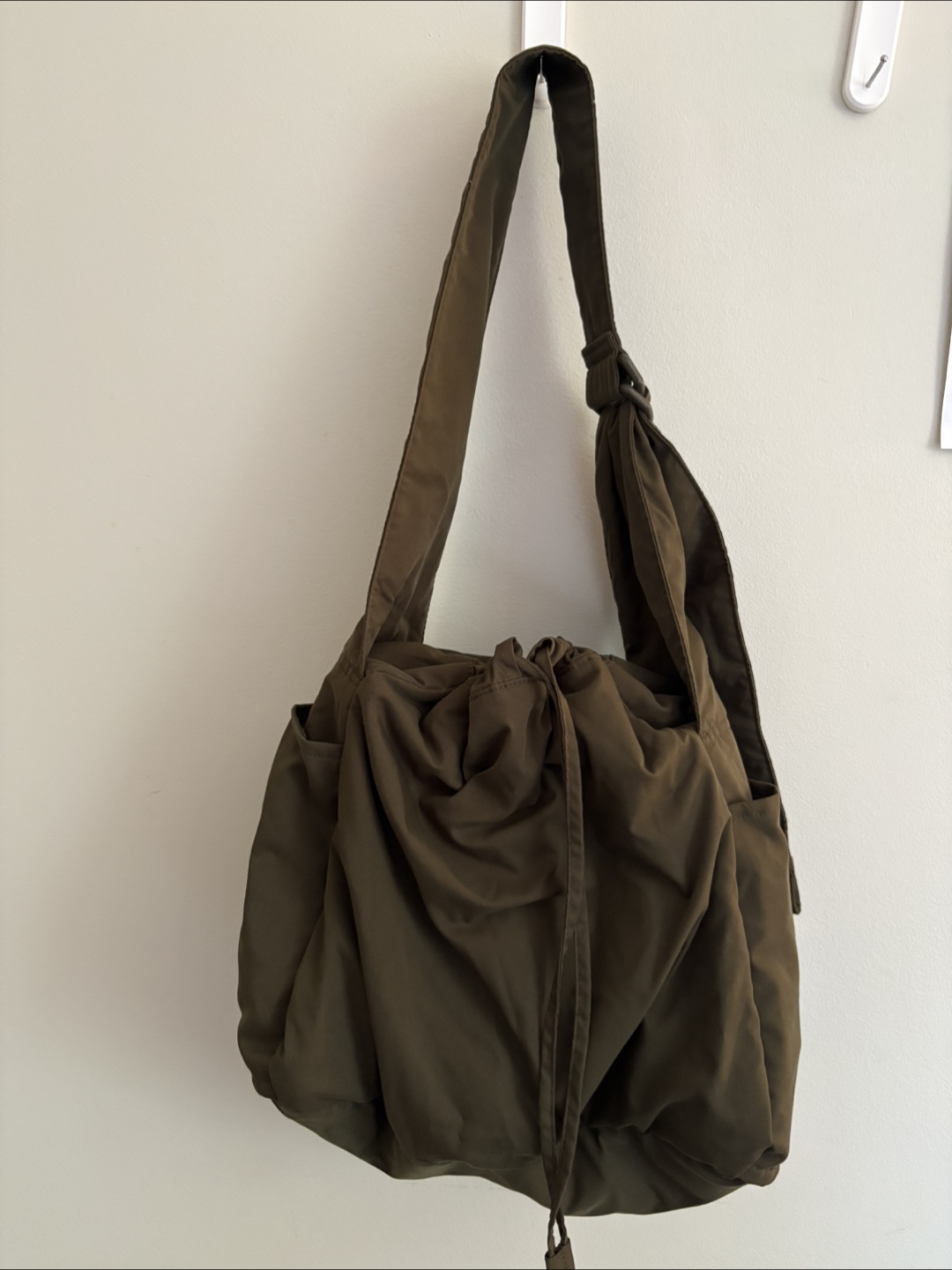 UNIQLO Puffy Shoulder Bag - Olive