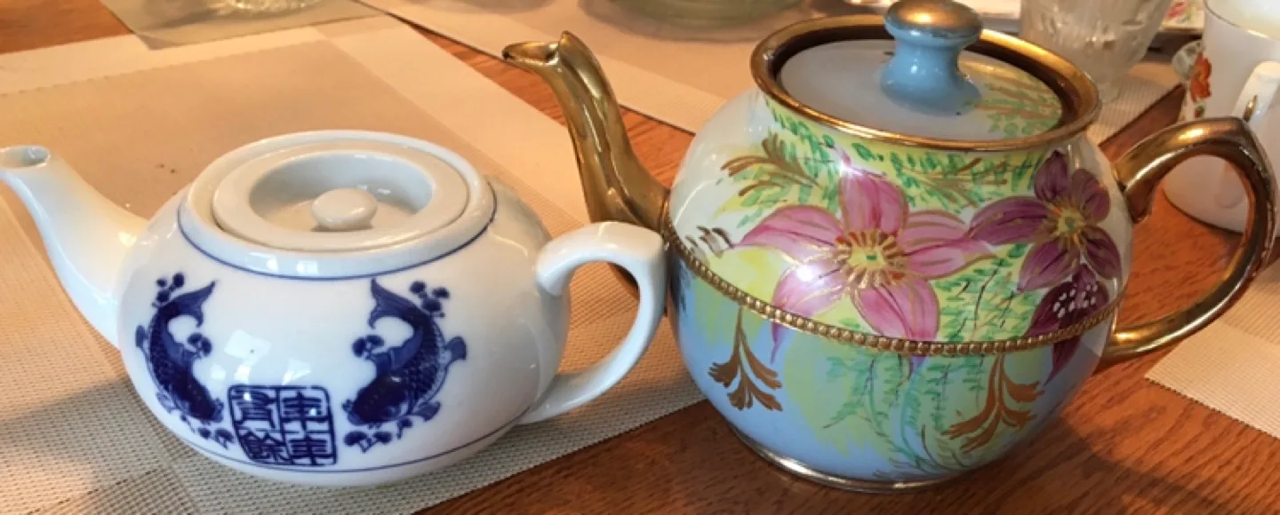 Vintage Teapots - Royal Winton & Unbranded thumbnail