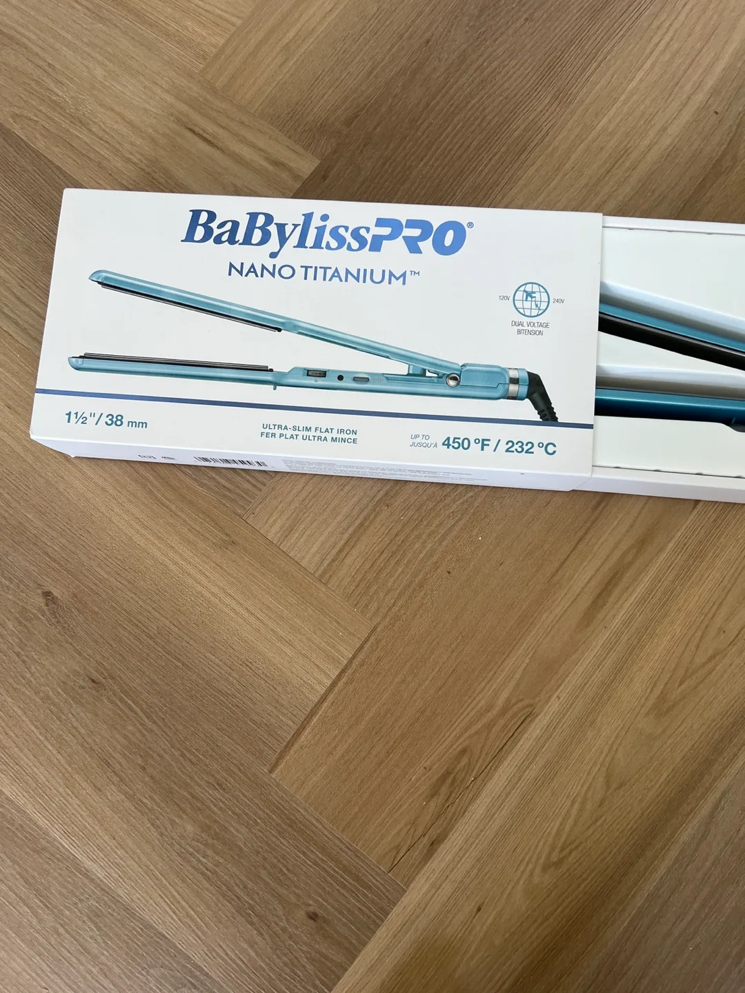 New BaBylissPRO Nano Titanium 1 1/2" Flat Iron thumbnail