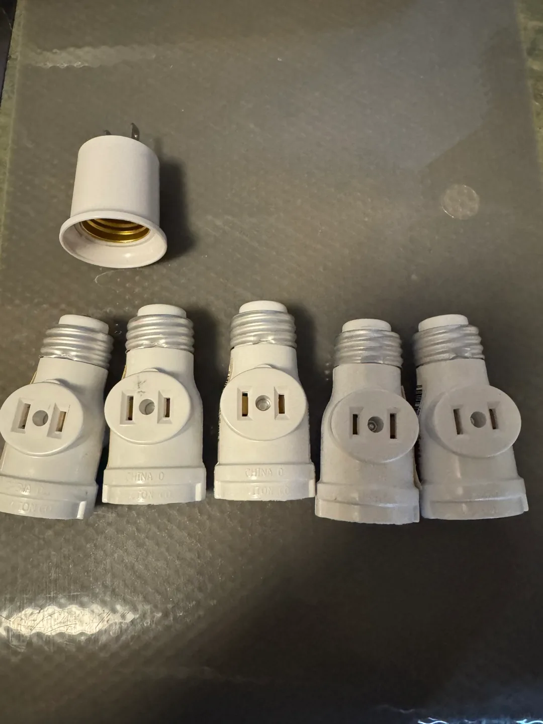 6 Light Socket Adapters thumbnail
