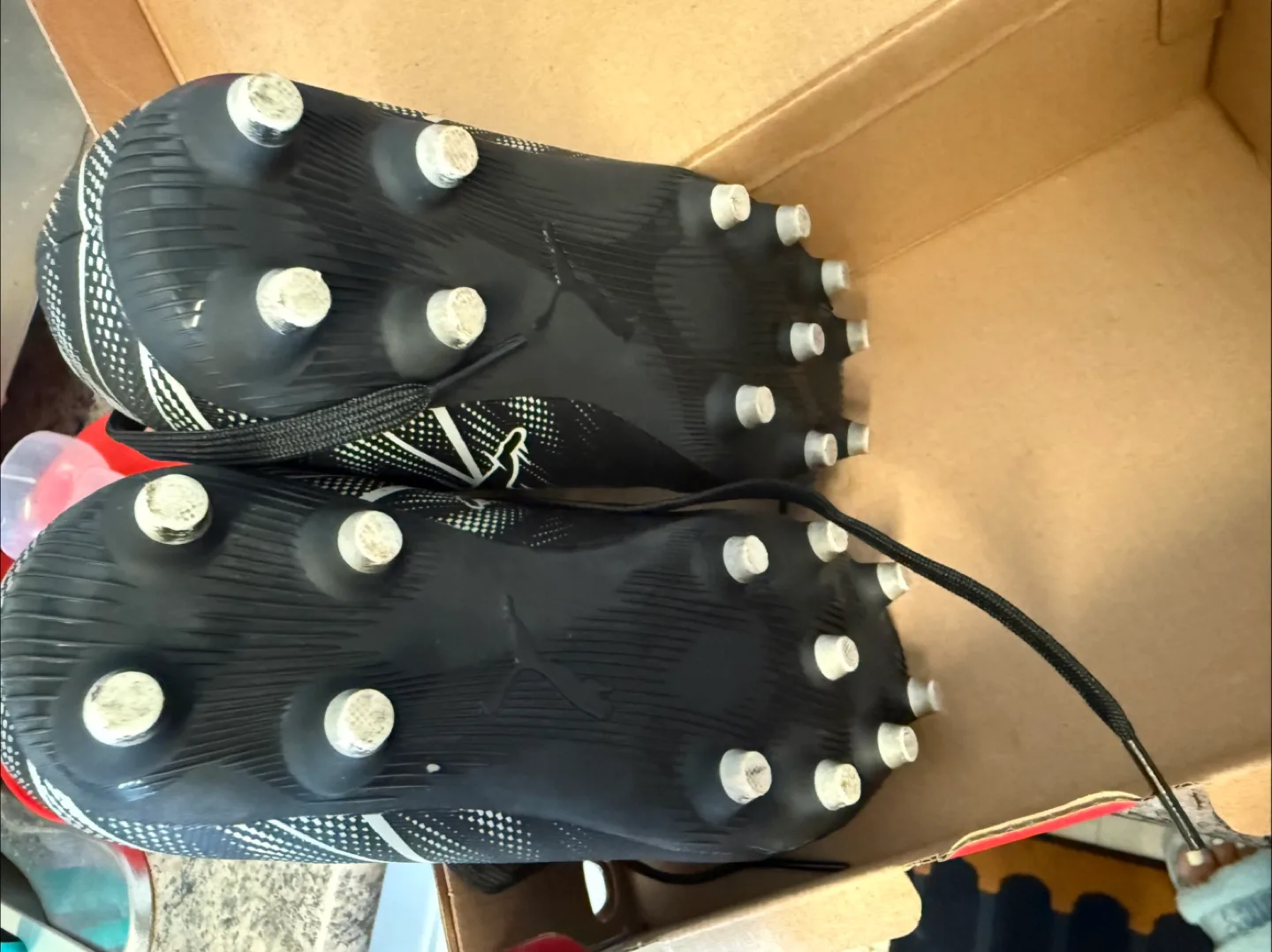 Puma Soccer Cleats US 10 image indicator(2)