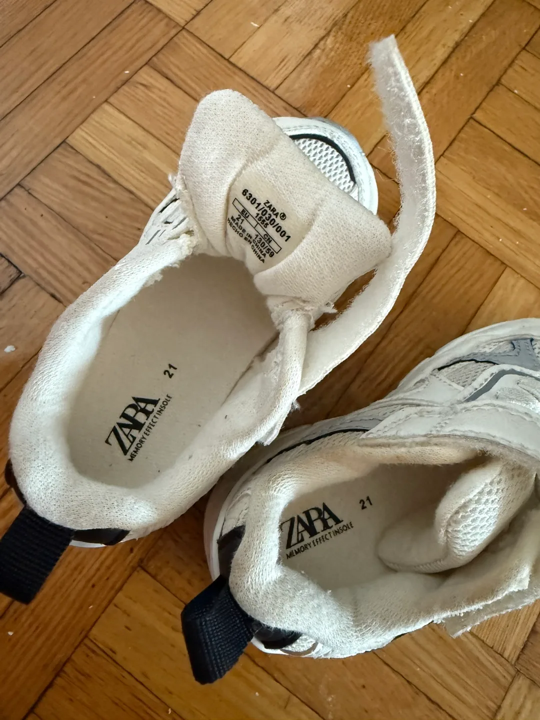 Zara Kids White Sneakers - Size US 5 image indicator(3)