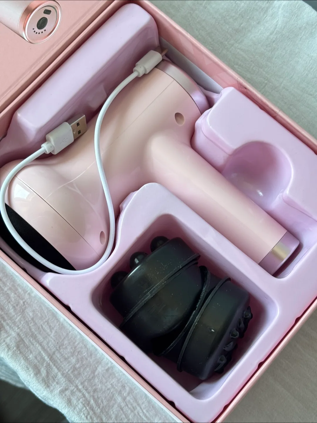 MÄHLI Deep Rolling Shiatsu Massager - New in Box! image indicator(3)