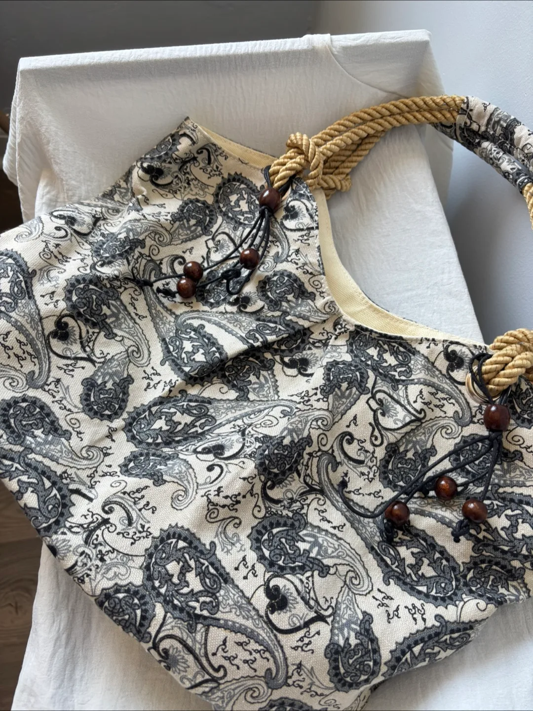 Paisley Pattern Tote Bag with Rope Handles image indicator(2)