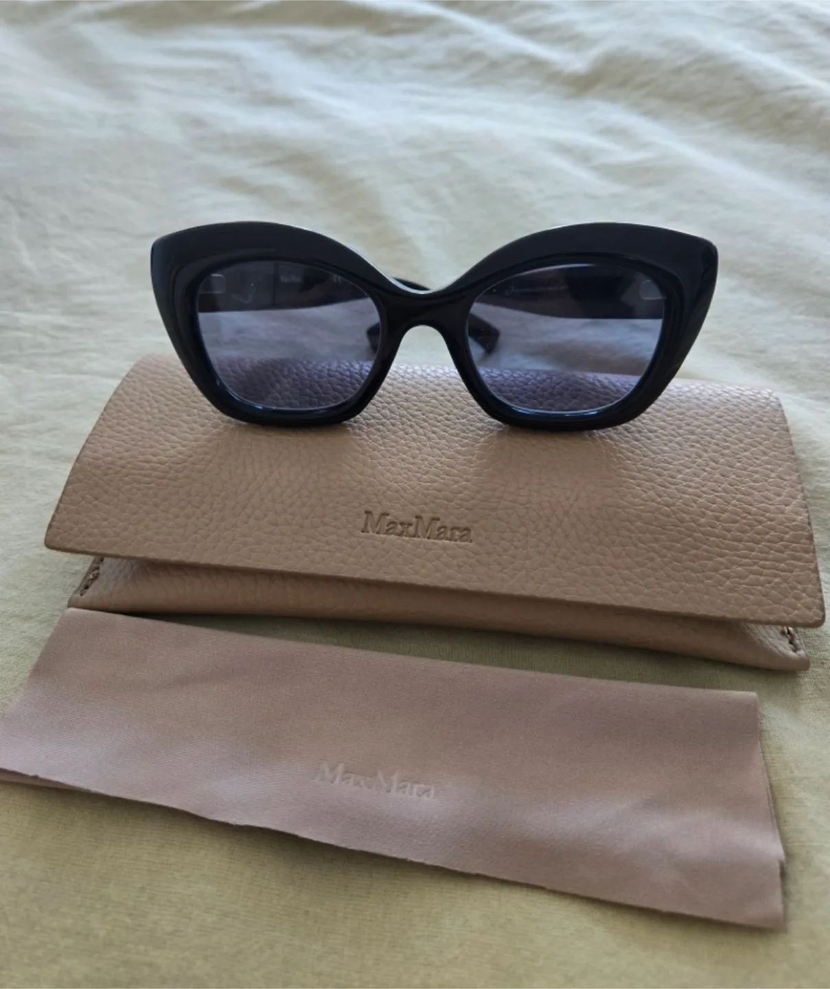 Max Mara Black Sunglasses with Case thumbnail