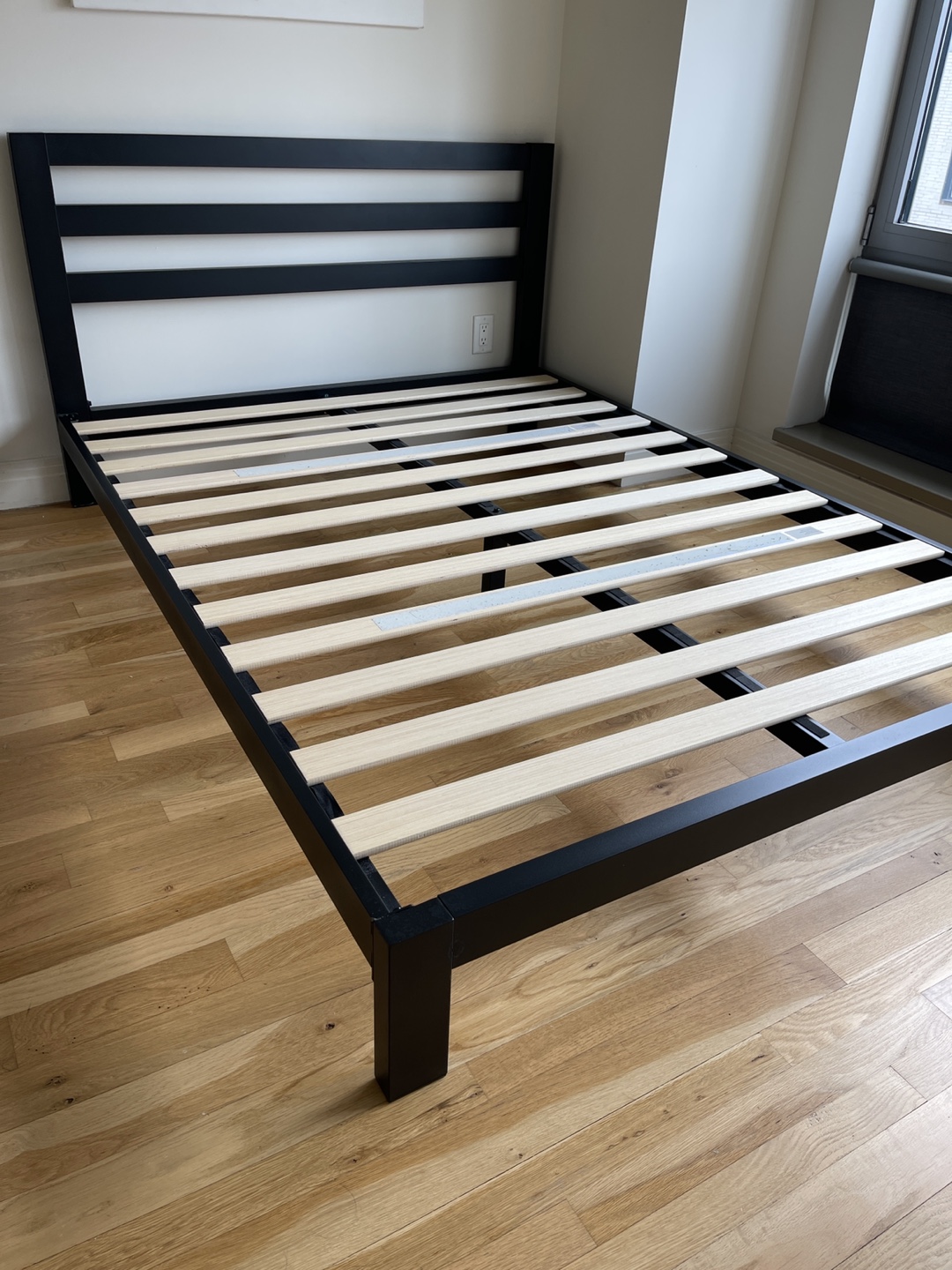 Queen Size Black Metal Bed Frame - photo 2