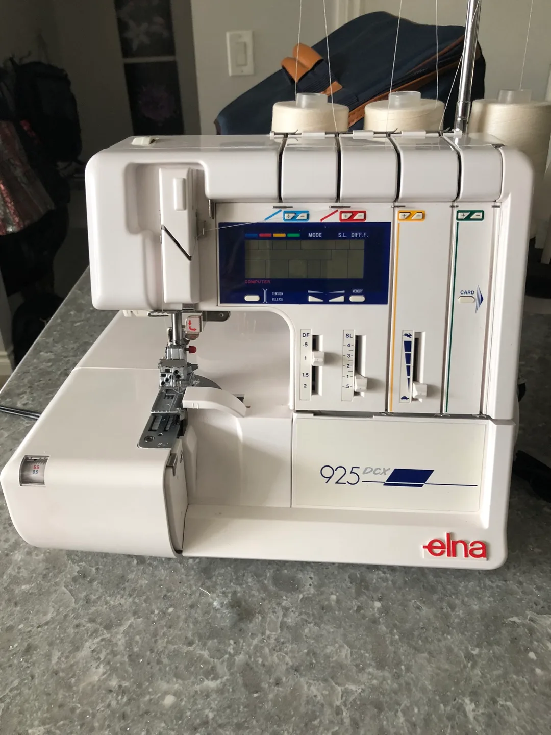 Elna 925 DCX Serger Sewing Machine thumbnail