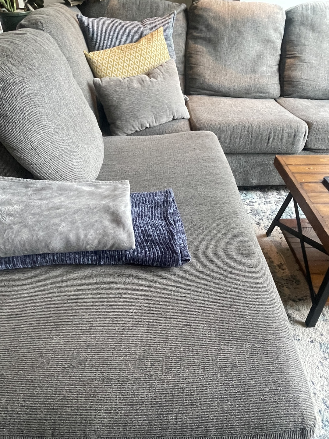 2 Piece Gray Sectional Sofa - photo 2
