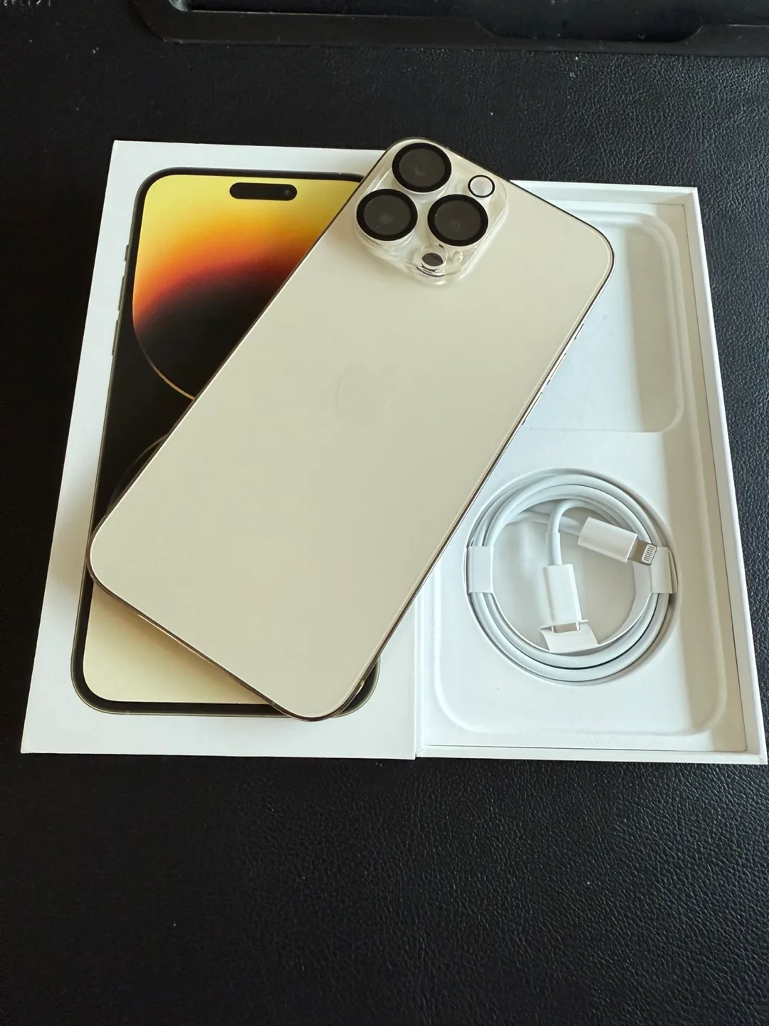 iPhone 14 Pro max 1TB Gold thumbnail