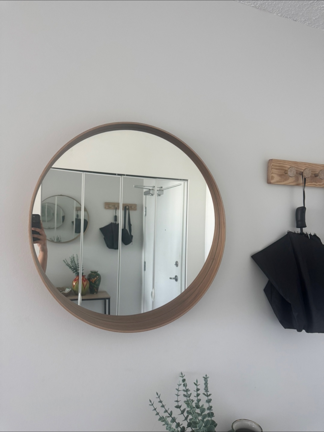Entryway Console and Mirror - photo 2