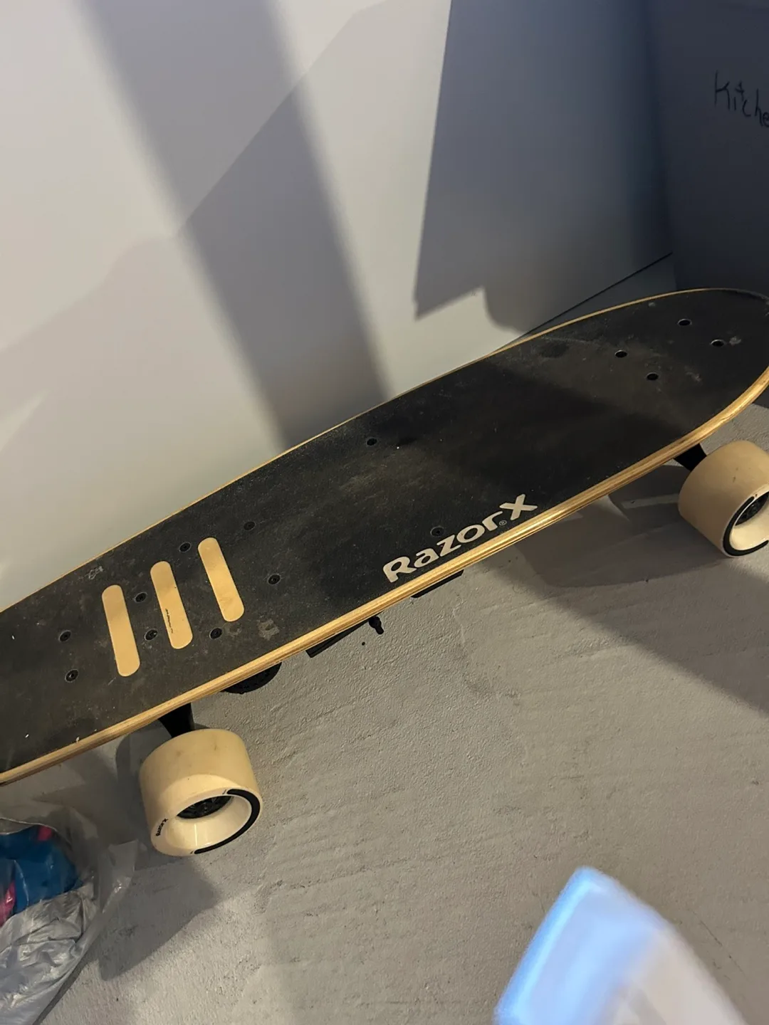 RazorX Cruiser Electric Skateboard thumbnail