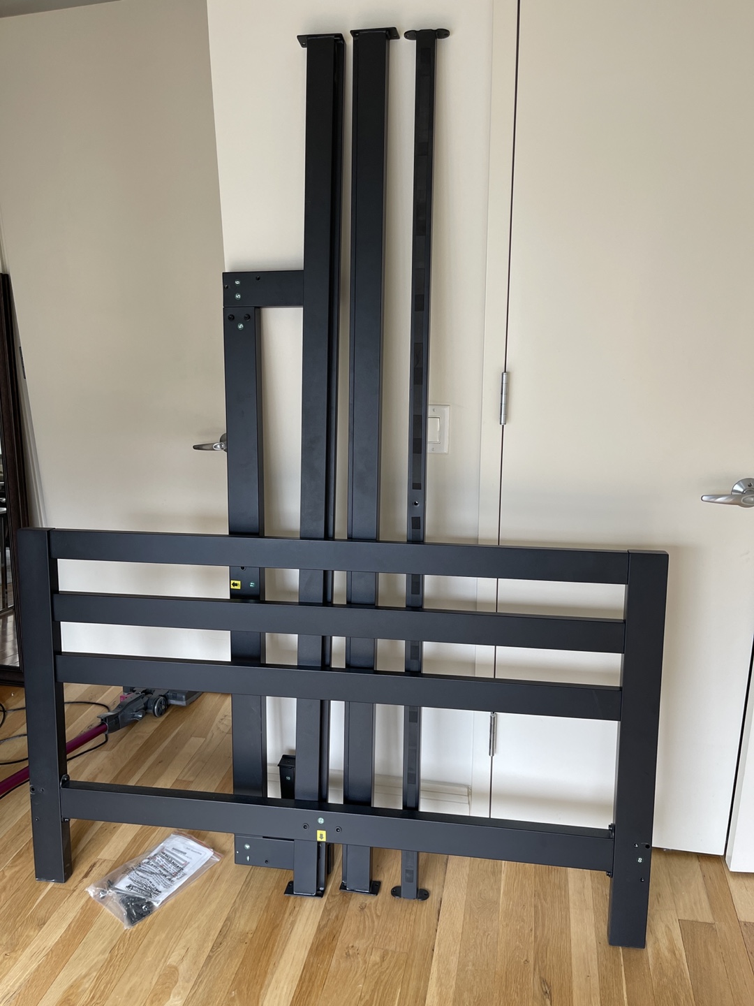 Queen Size Black Metal Bed Frame - photo 5