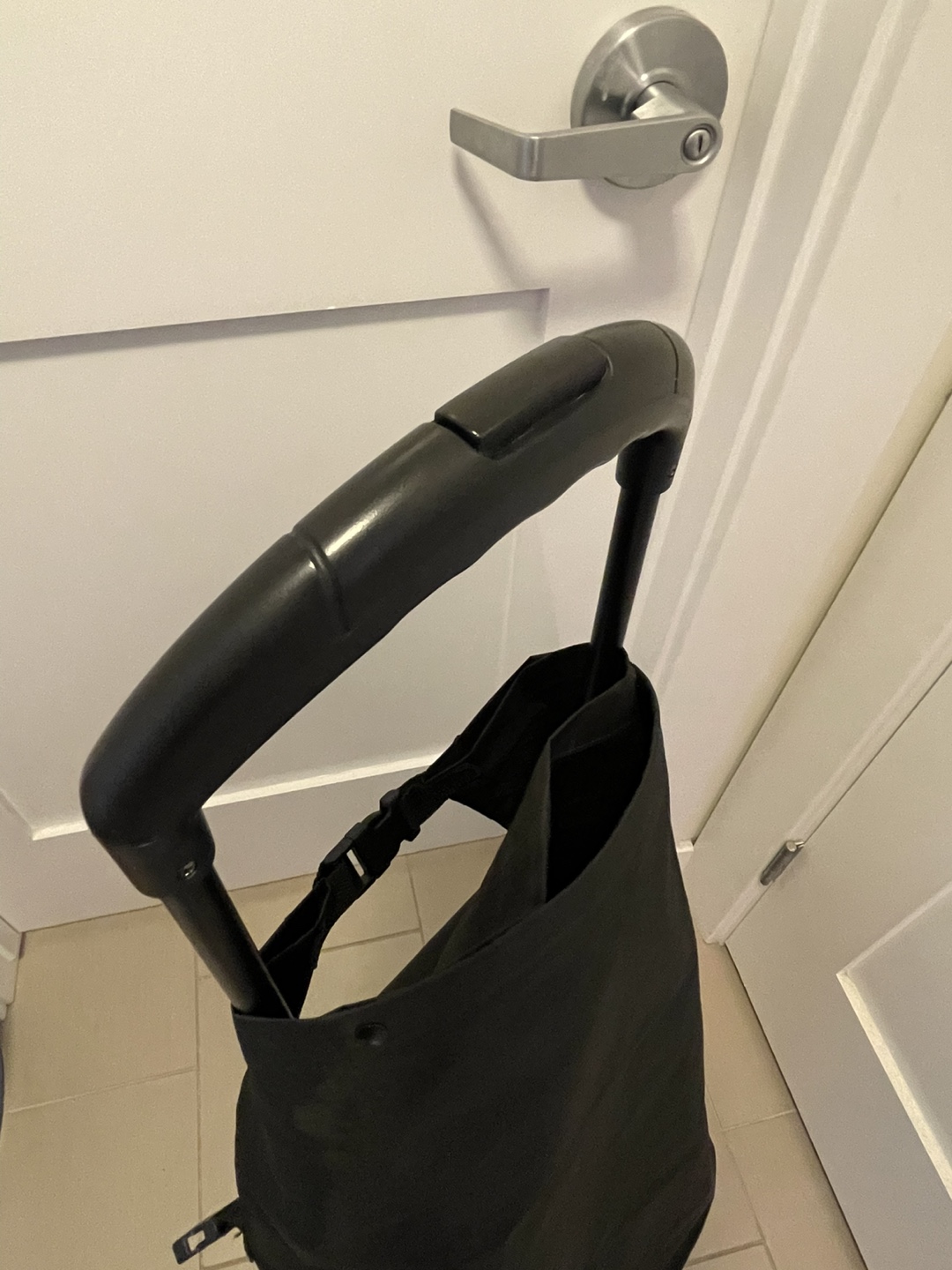 IKEA Shopper with Wheels - photo 2