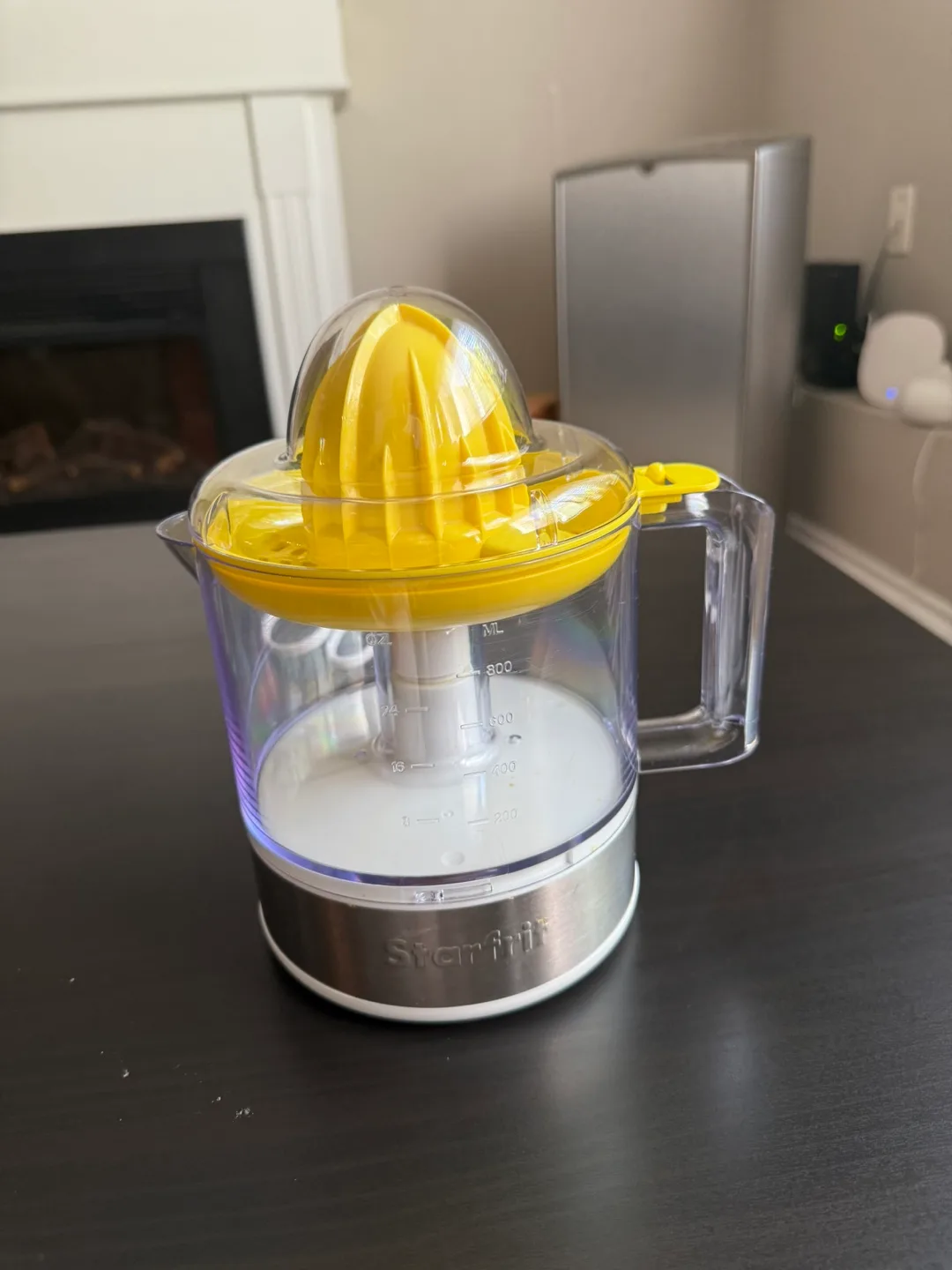 Starfrit Electric Citrus Juicer thumbnail