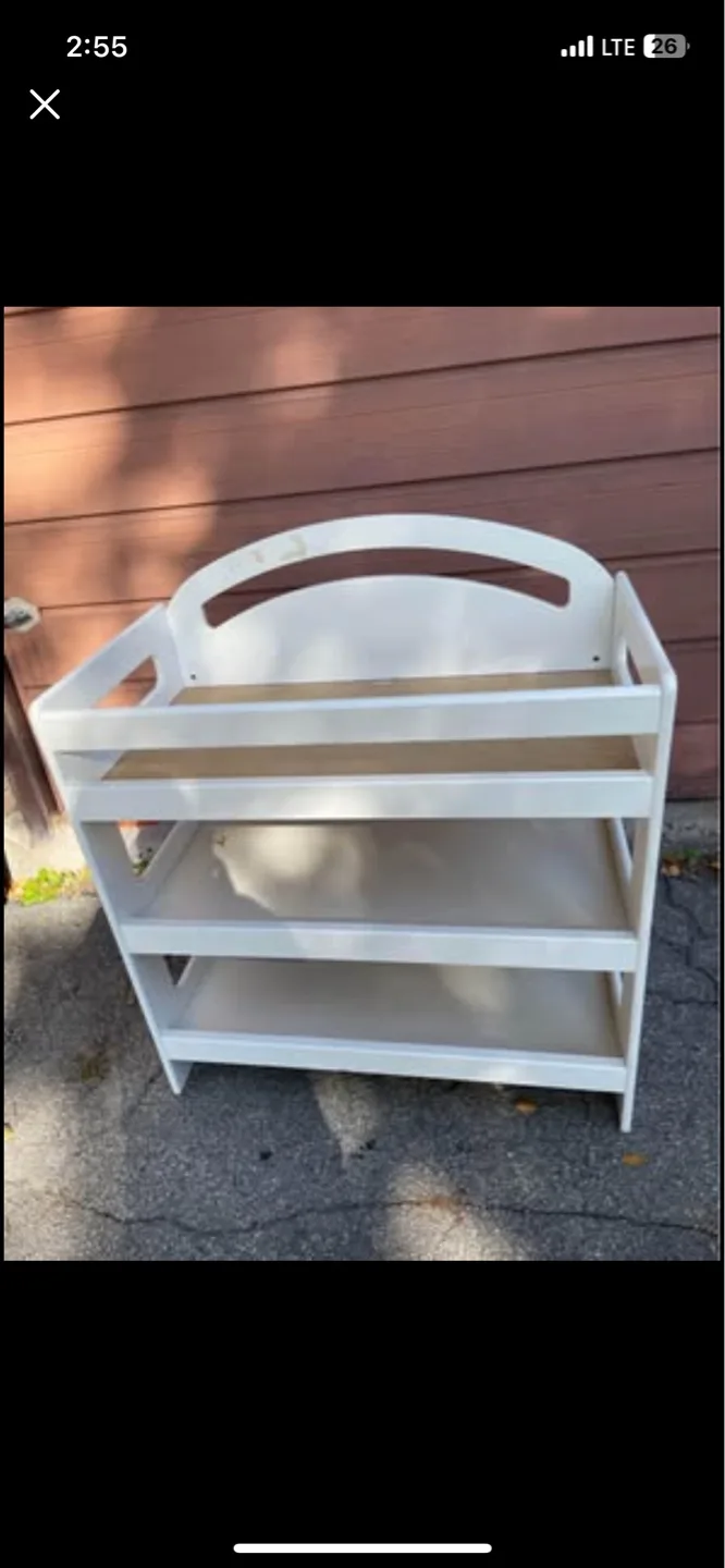 White Wooden Shelf Unit thumbnail