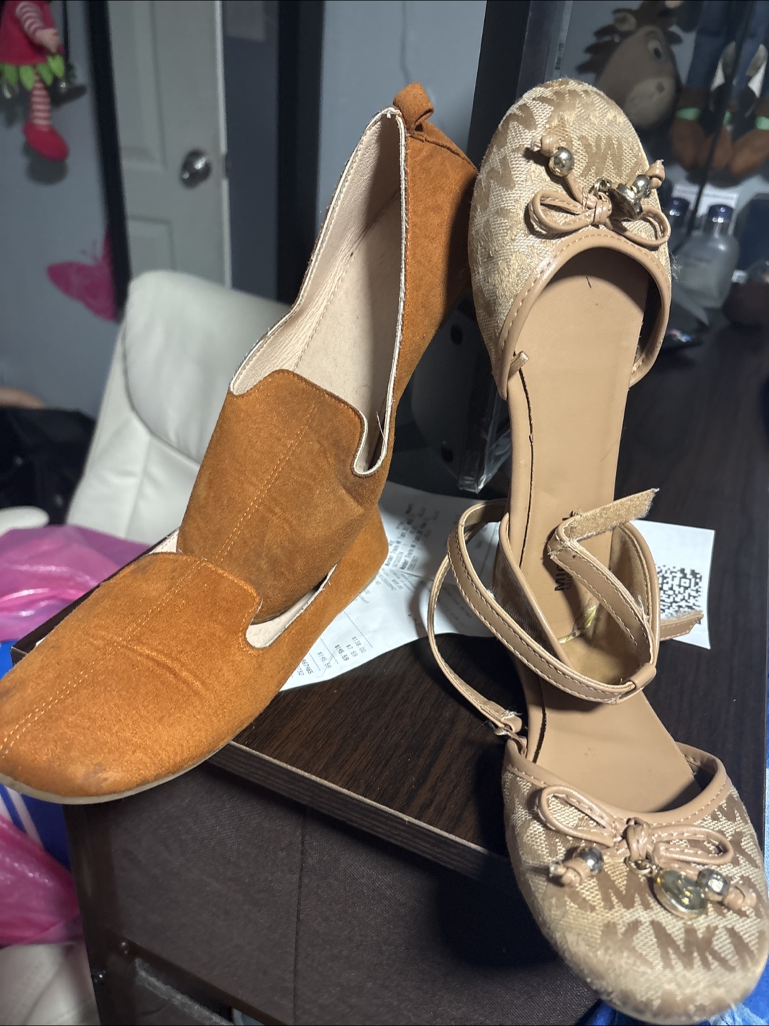 Michael Kors Girl's Beige Sandals