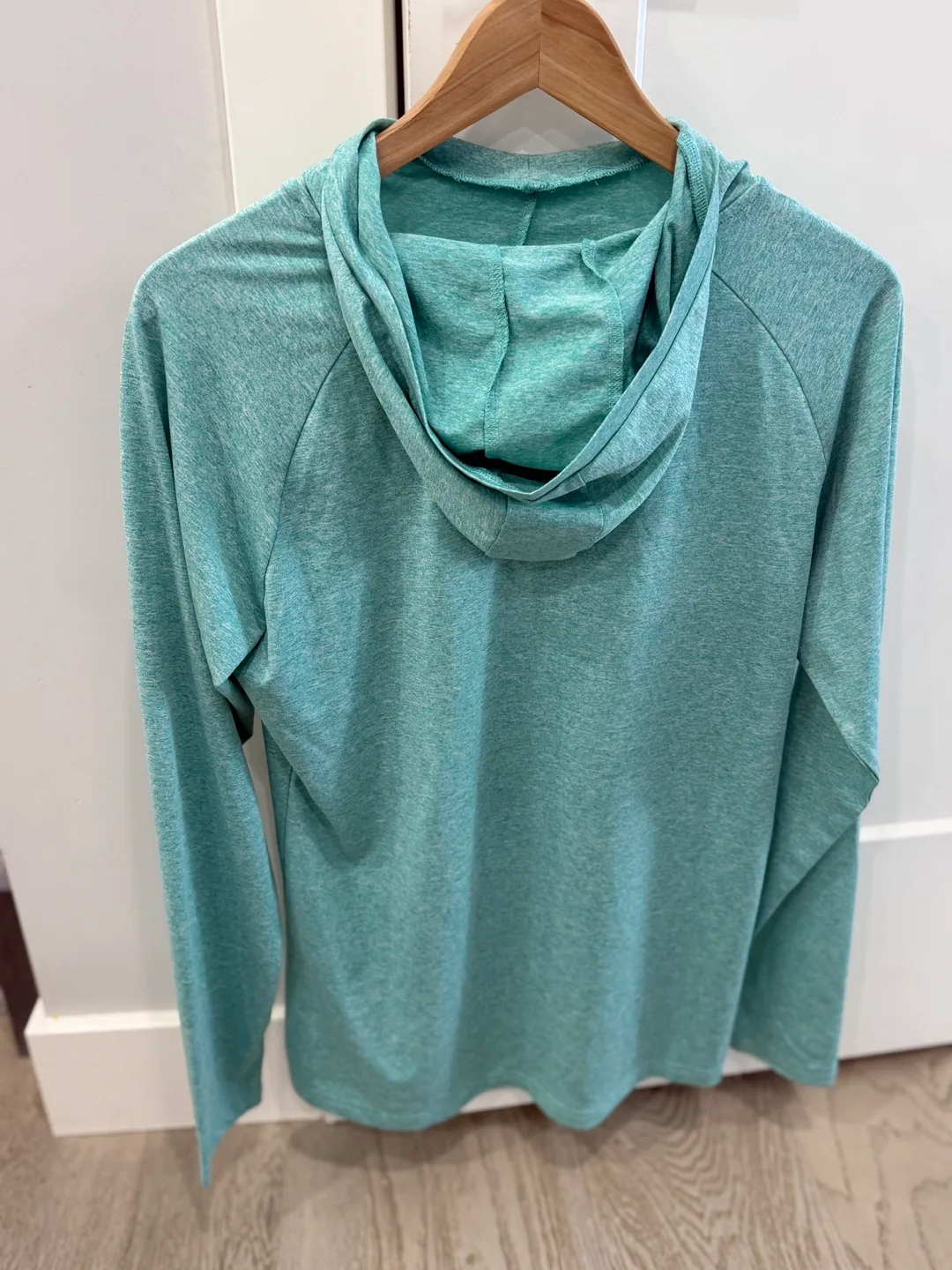 Kirkland Signature 1/4 Zip & CVG Hoodie - Size M thumbnail