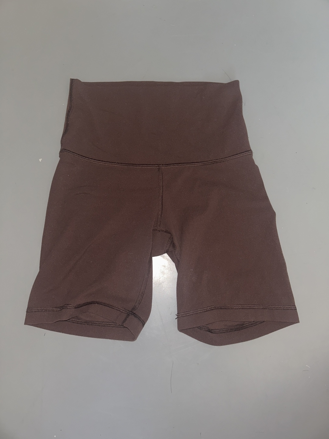 brown aritzia shorts size xs