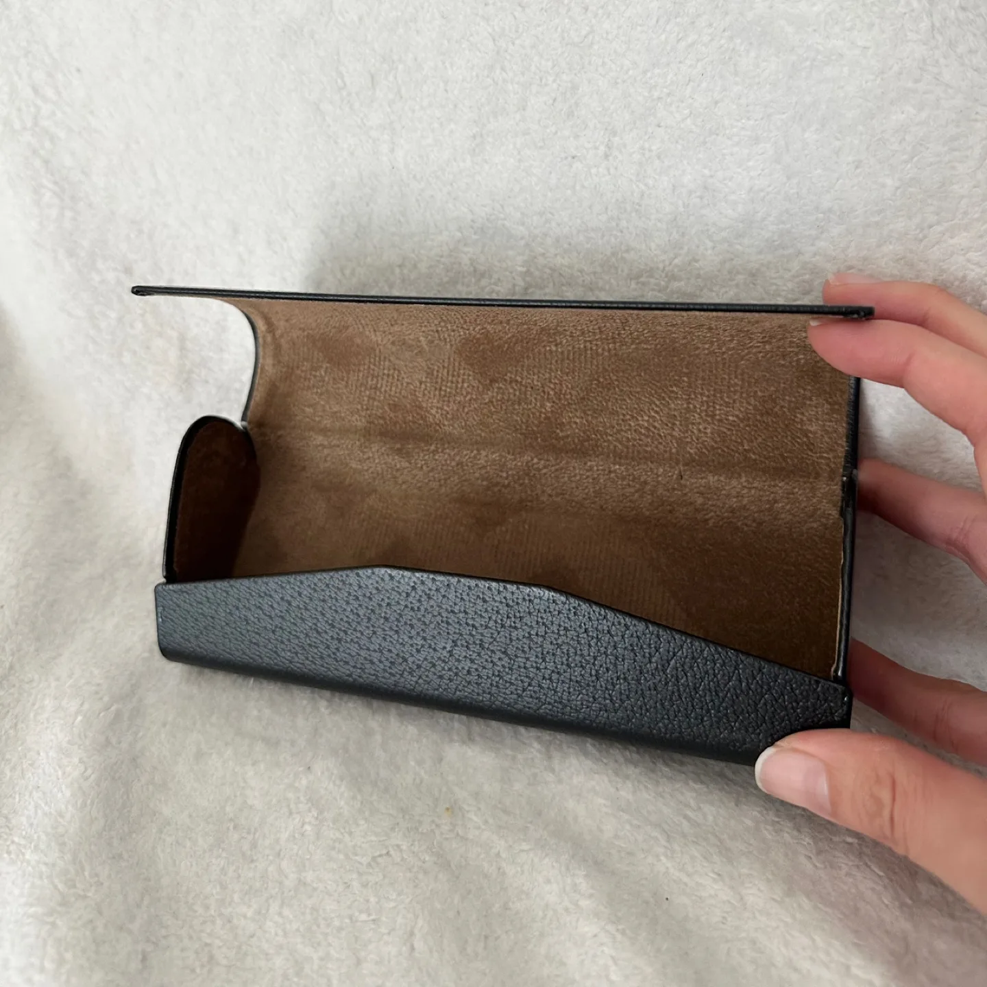 Authentic Burberry Case Eyeglasses Sunglasses- Black image indicator(3)