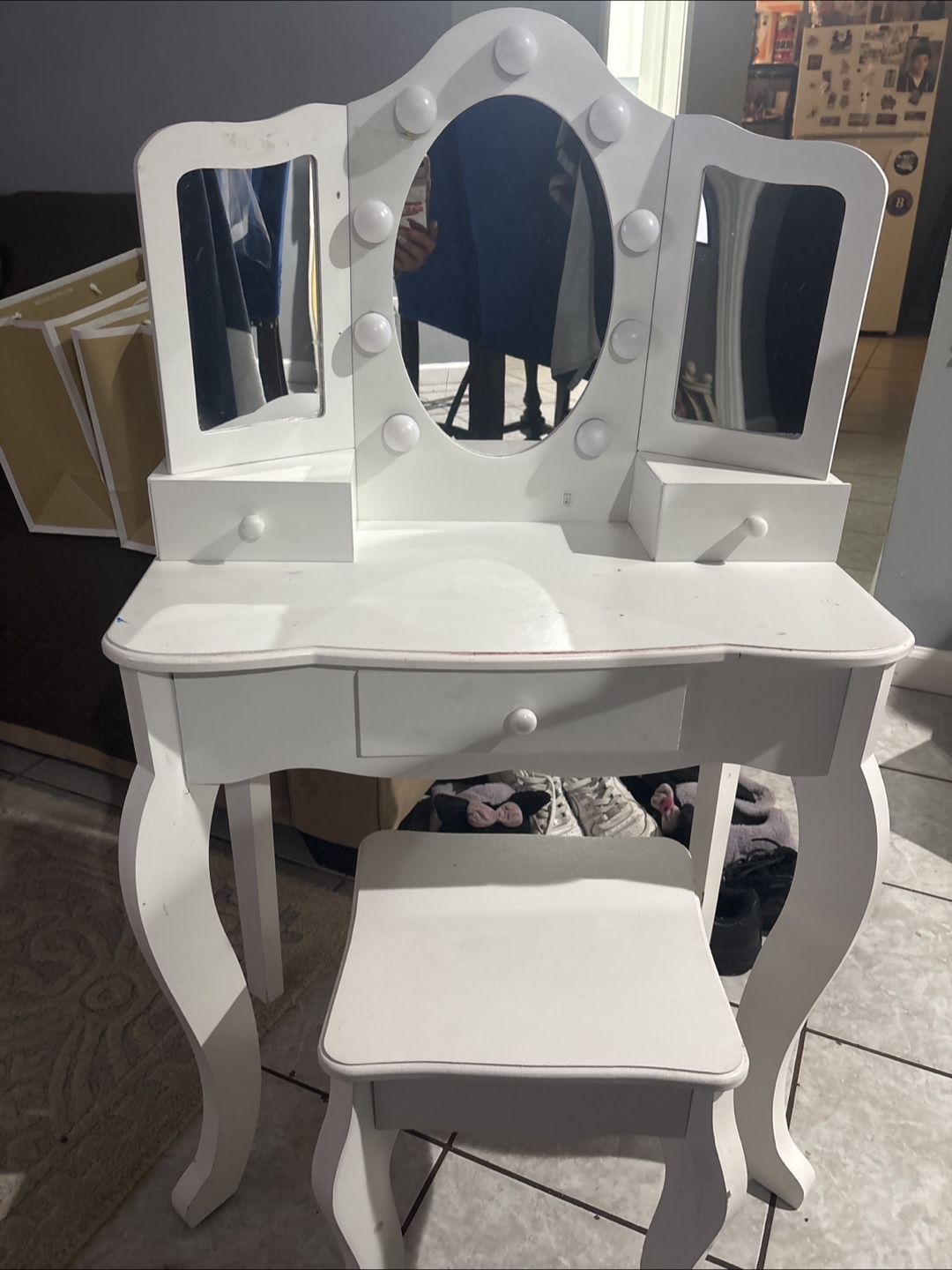White Vanity Table with Lights & Stool