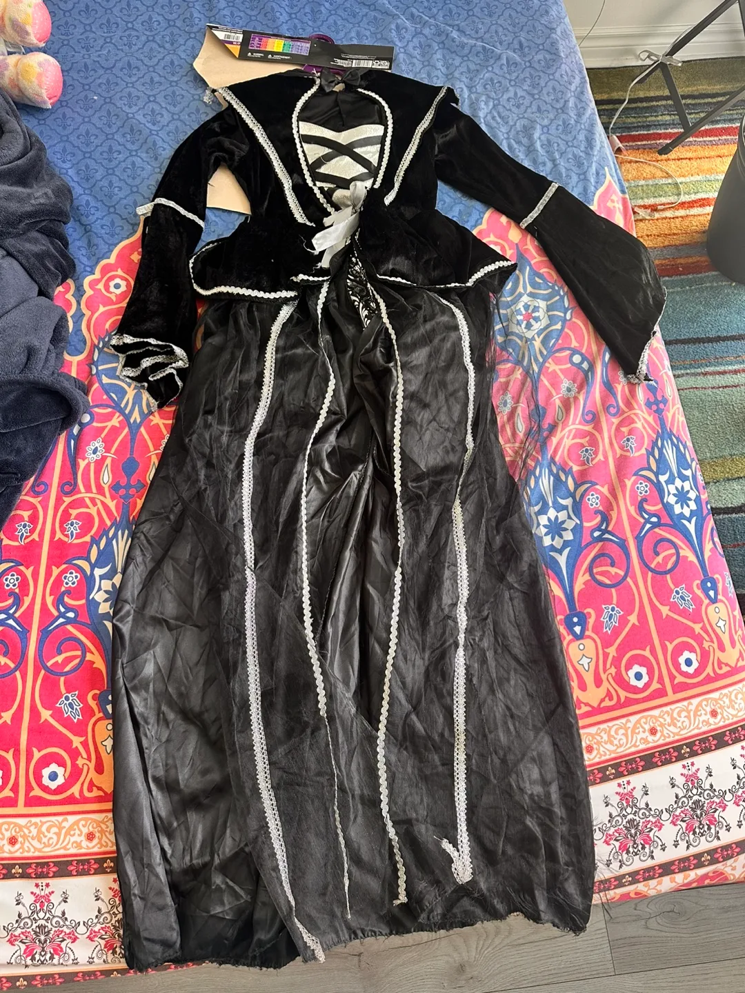 Gothic Enchantress Costume - Size M (8-10) image indicator(2)