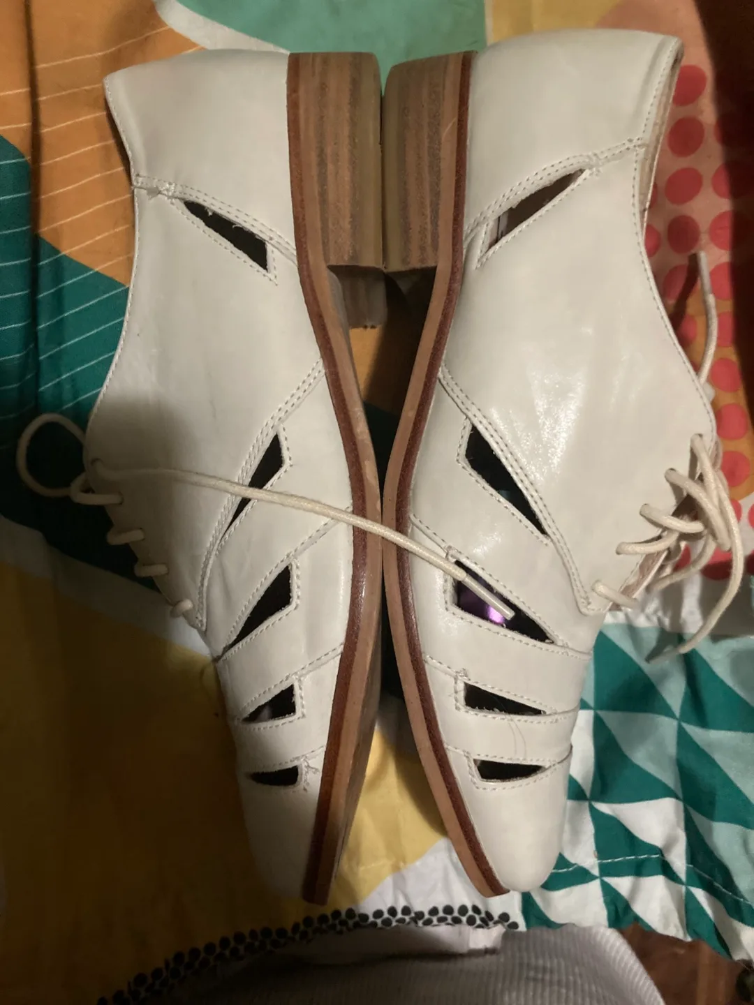 Clarks Narrative White Leather Shoes thumbnail
