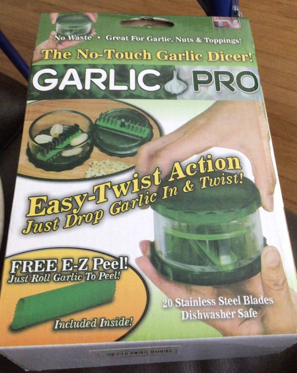 Garlic Pro No-Touch Garlic Dicer - New in Box!