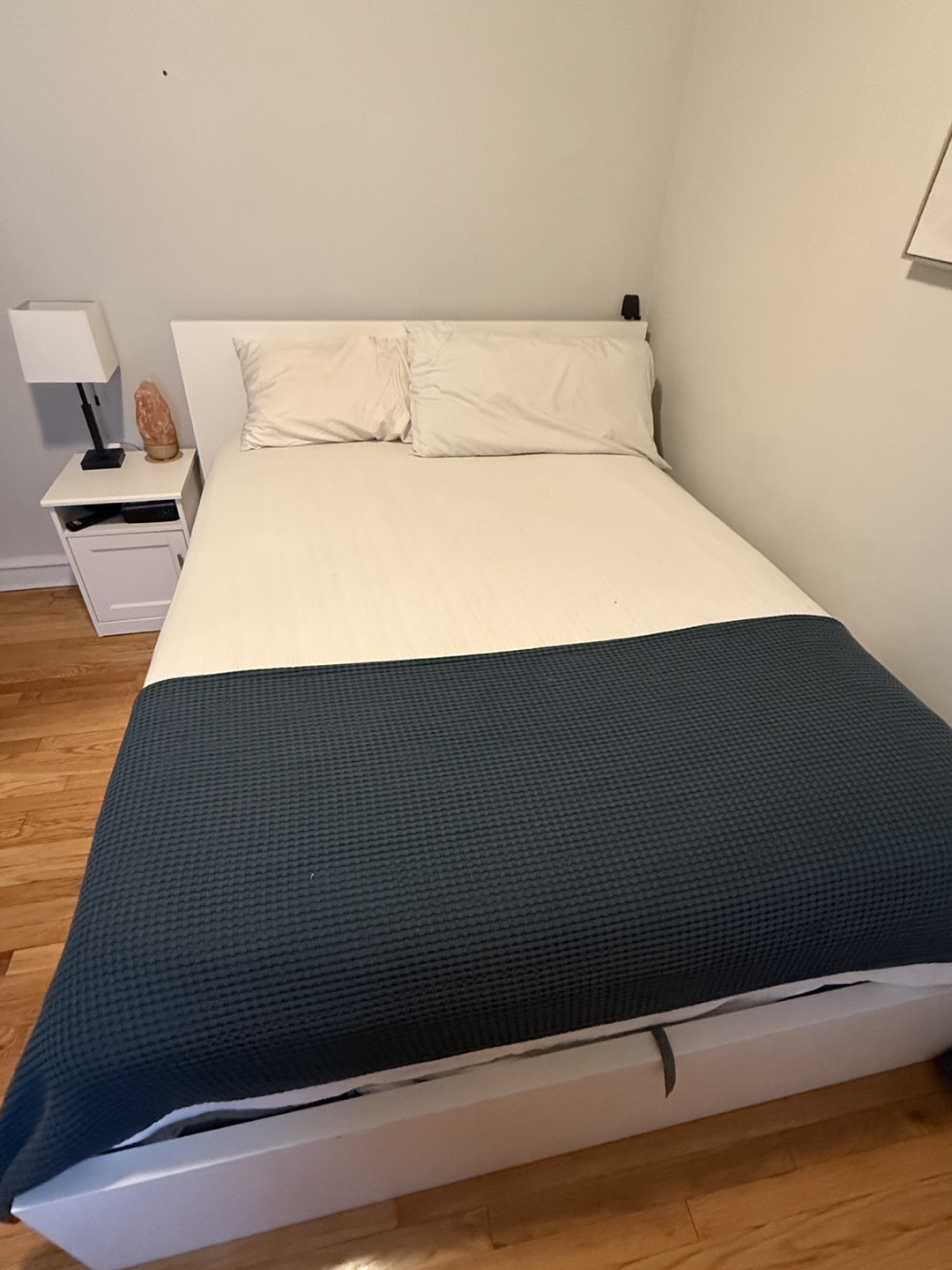 Queen Size Bed with Storage - photo 3