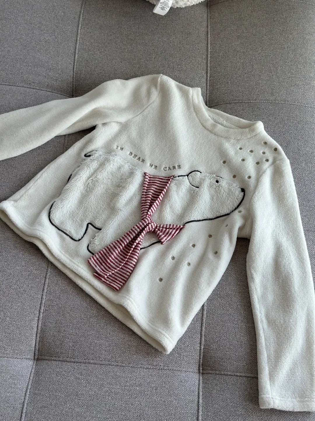 Oysho White Fleece Sweatshirt - Size M thumbnail