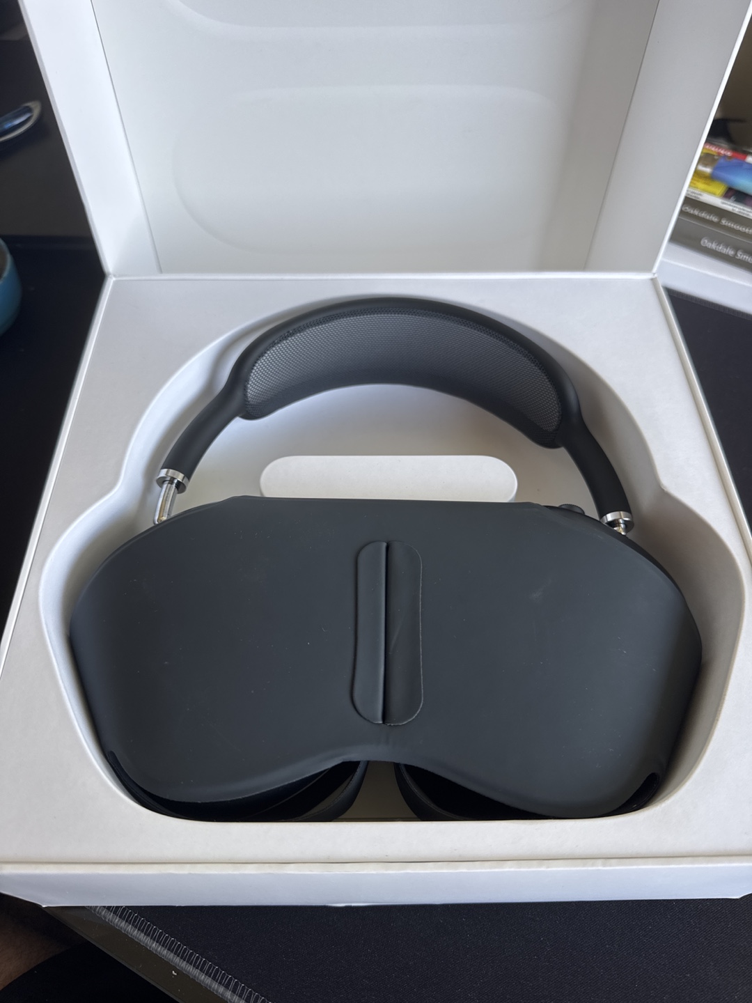 Apple AirPods Max - Black - With Box - photo 3