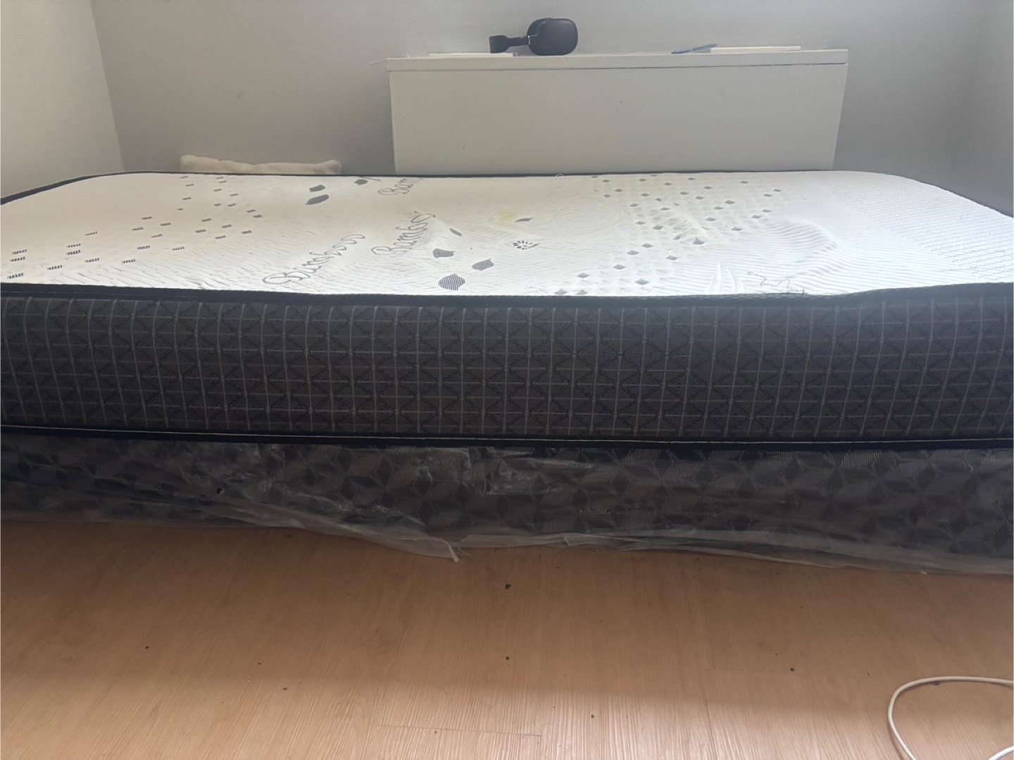 Twin size Bamboo Mattress with bed box - photo 2