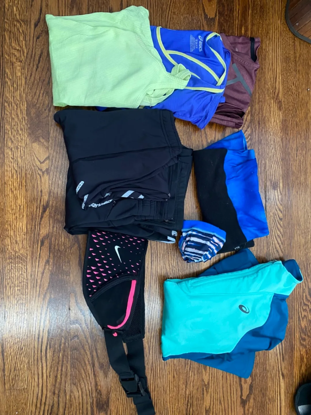 Running and cycling Apparel Bundle thumbnail