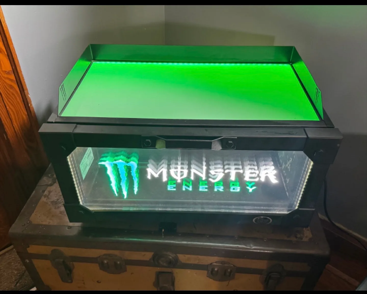 Brand new! MONSTER FRIDGE very rare thumbnail