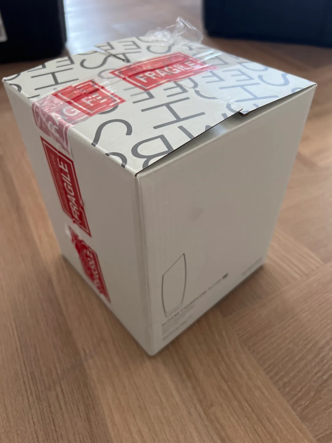 Bomshbee Sloane Champagne Flutes 4x - New in Box image indicator(2)