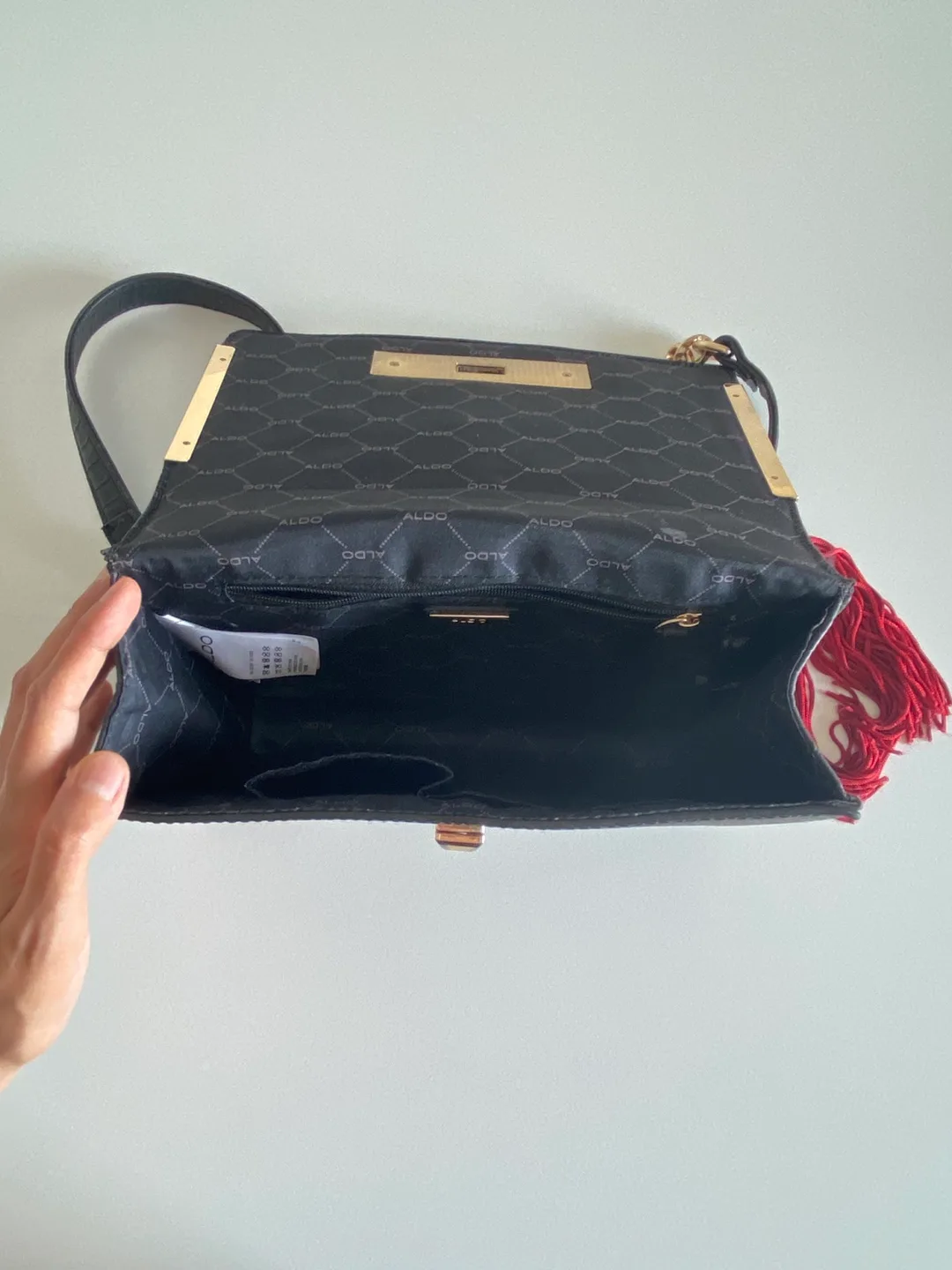 Unique Embroidered Bag image indicator(5)