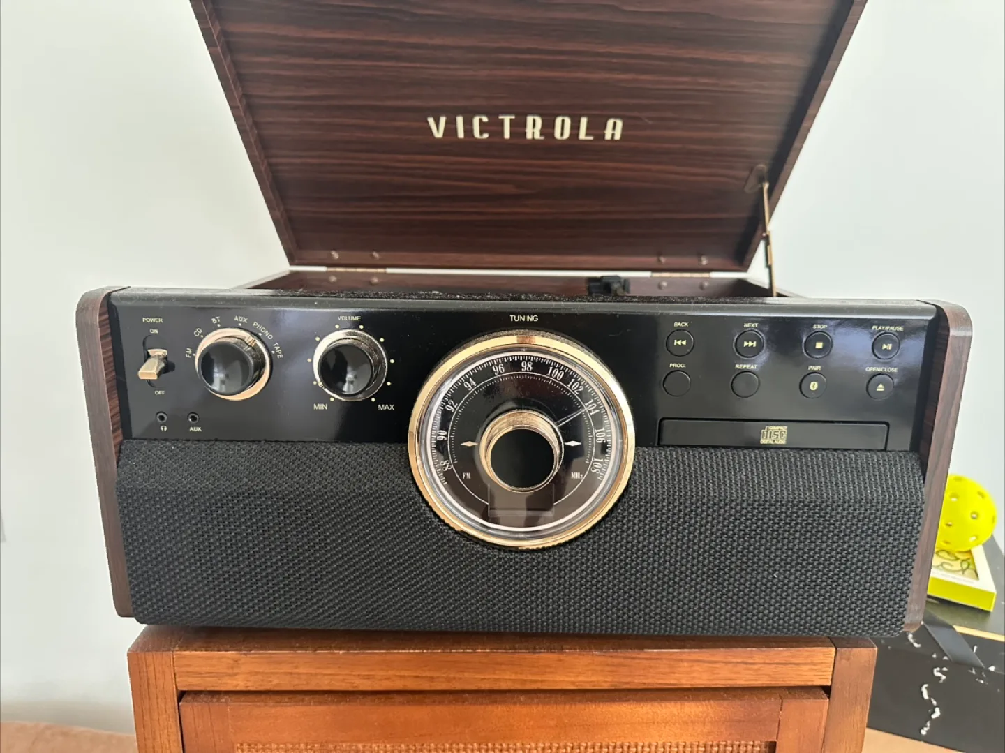Victrola Record Player thumbnail