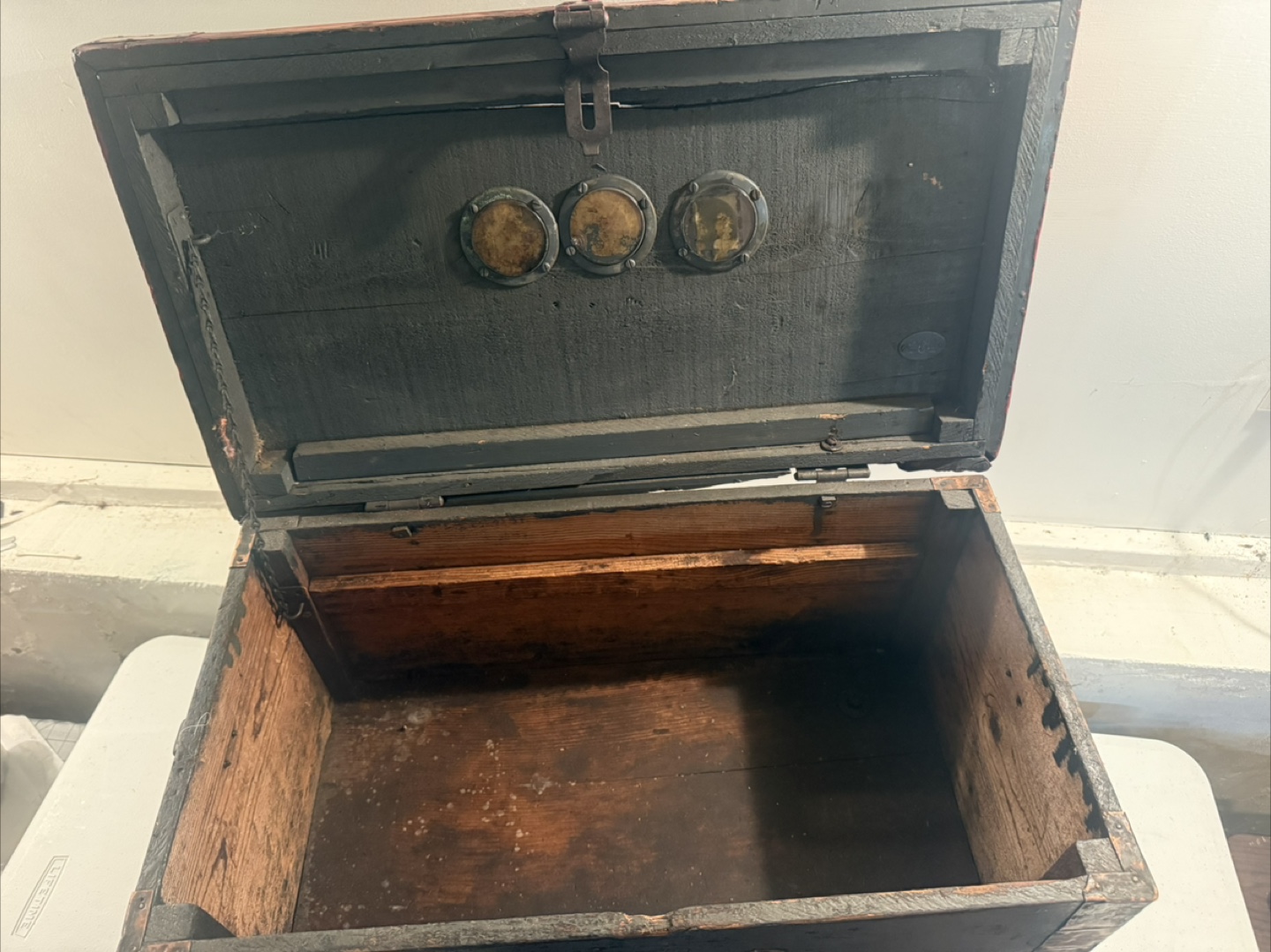 Antique Wooden Chest - photo 5
