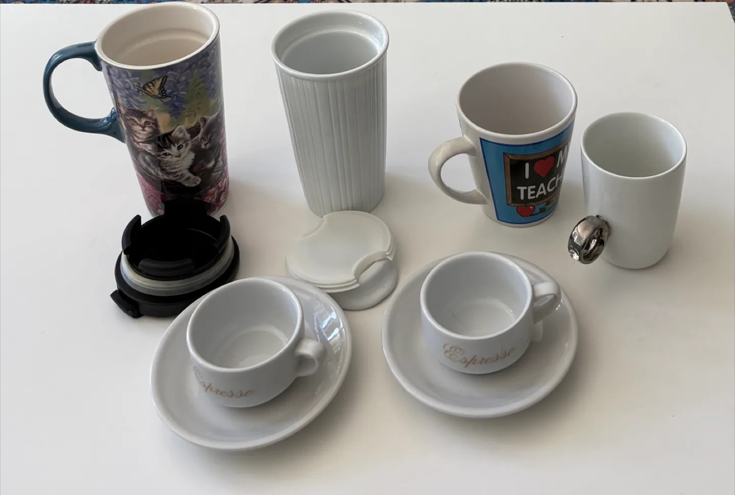Assorted Mugs and Espresso Cups image indicator(2)