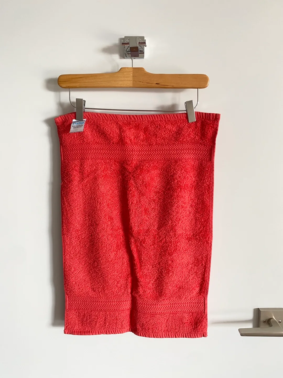 100% Cotton Brand NEW Towels (Set of 2) thumbnail