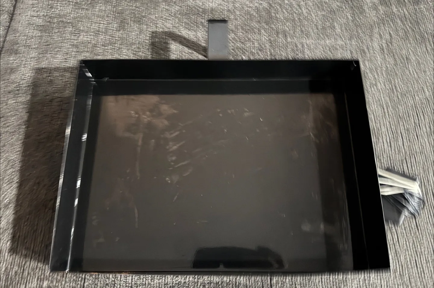 Metal Organizer to hold & charge cell phones thumbnail