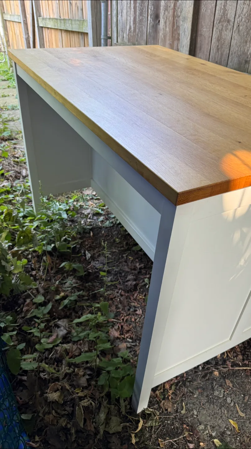 Kitchen island thumbnail
