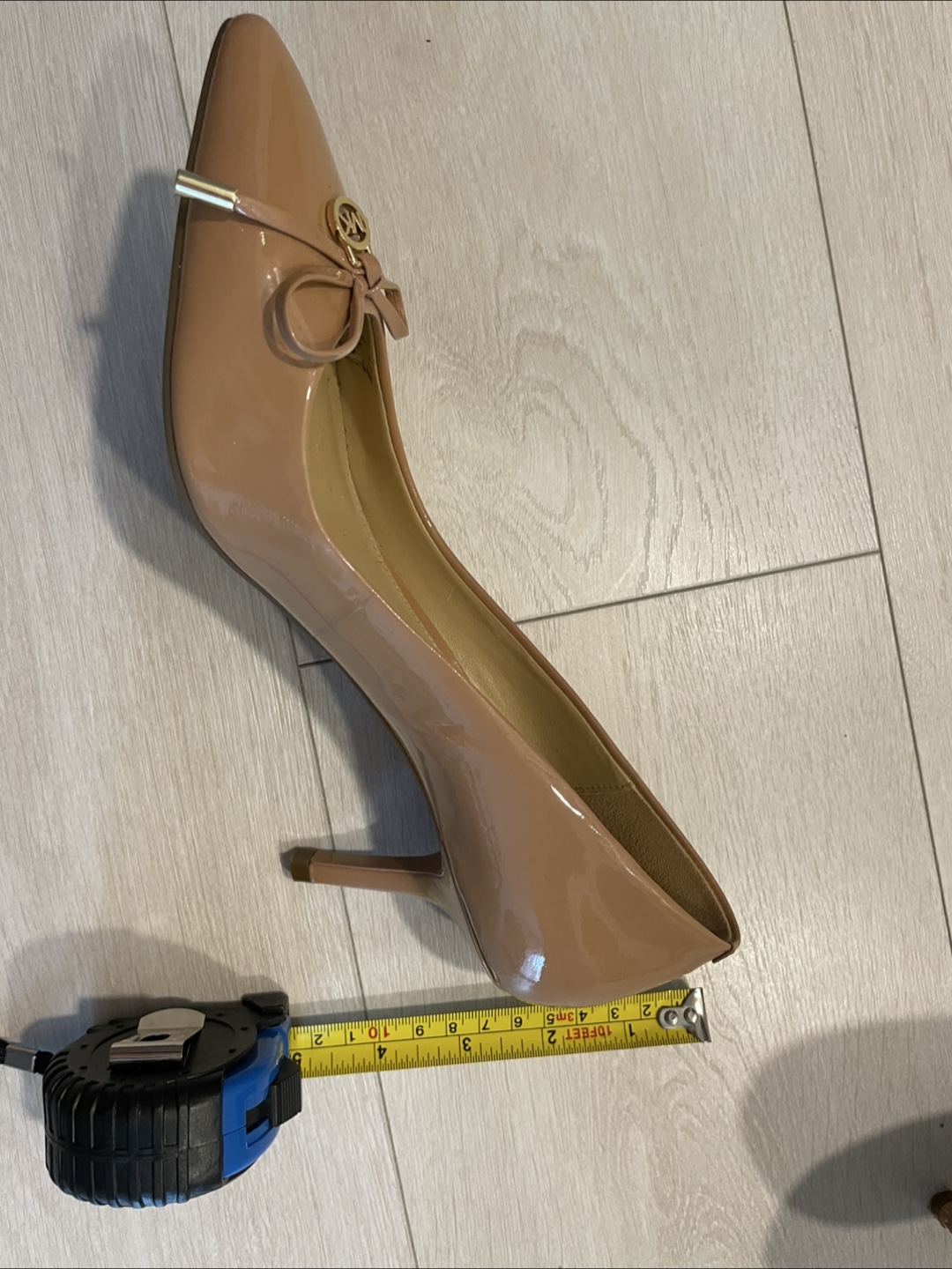 Michael Kors Nude Patent Leather Heels, Size 7 - photo 3