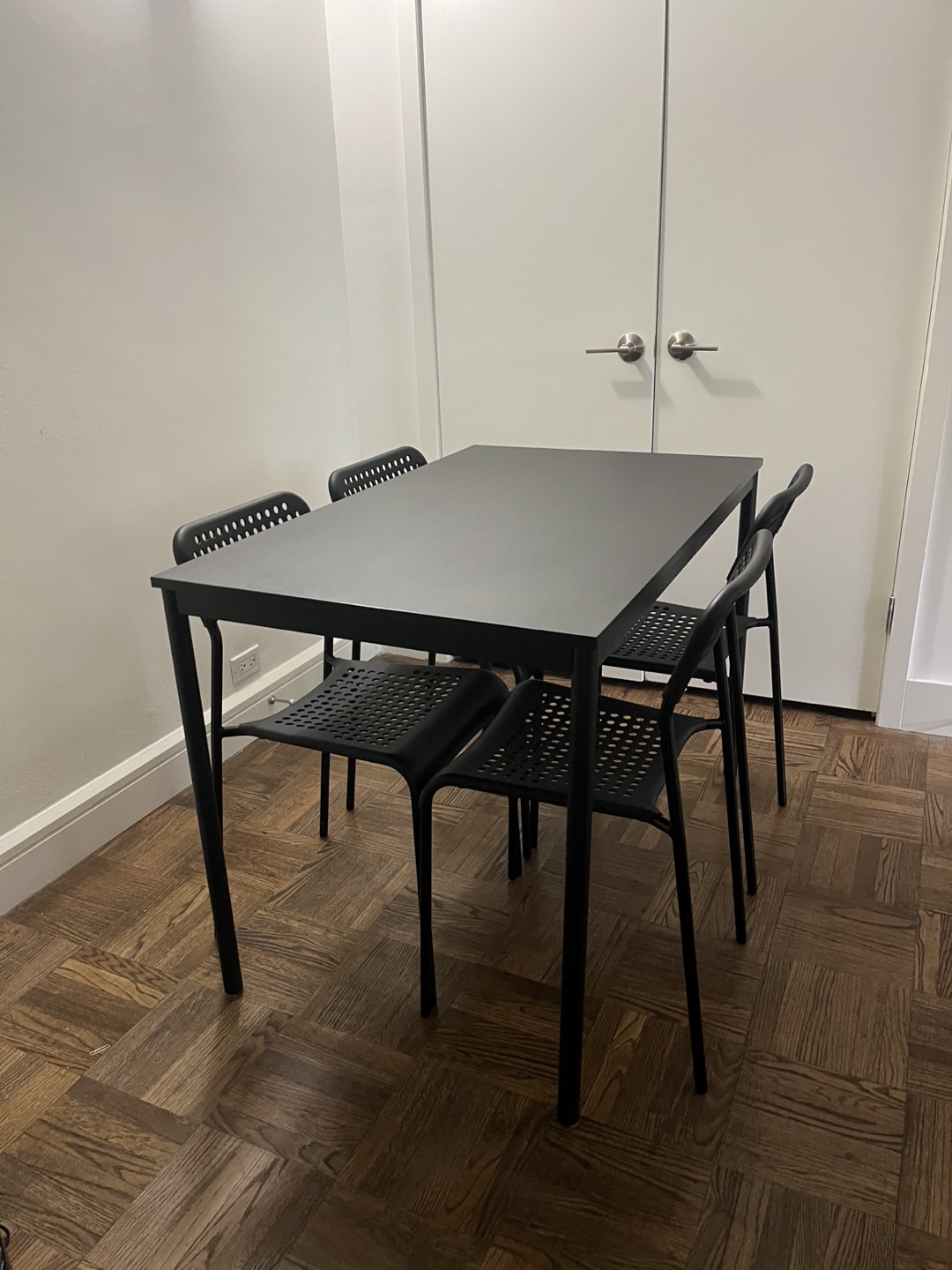 Black dinning table with 4 chairs - photo 2