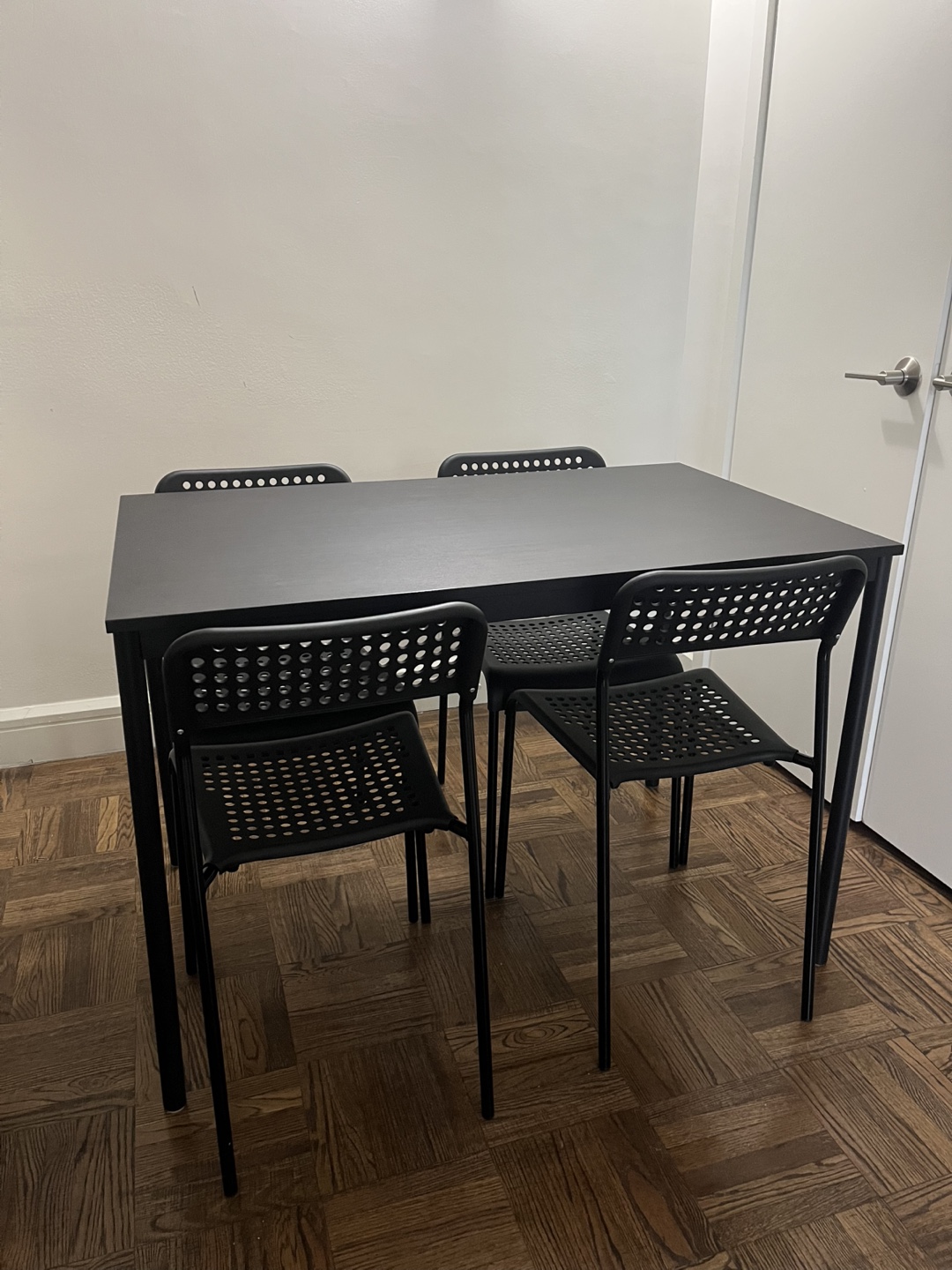 Black dinning table with 4 chairs - photo 3