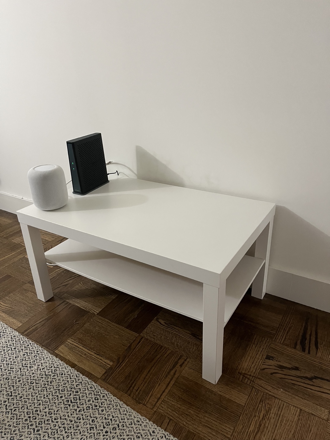 White coffee table - photo 2