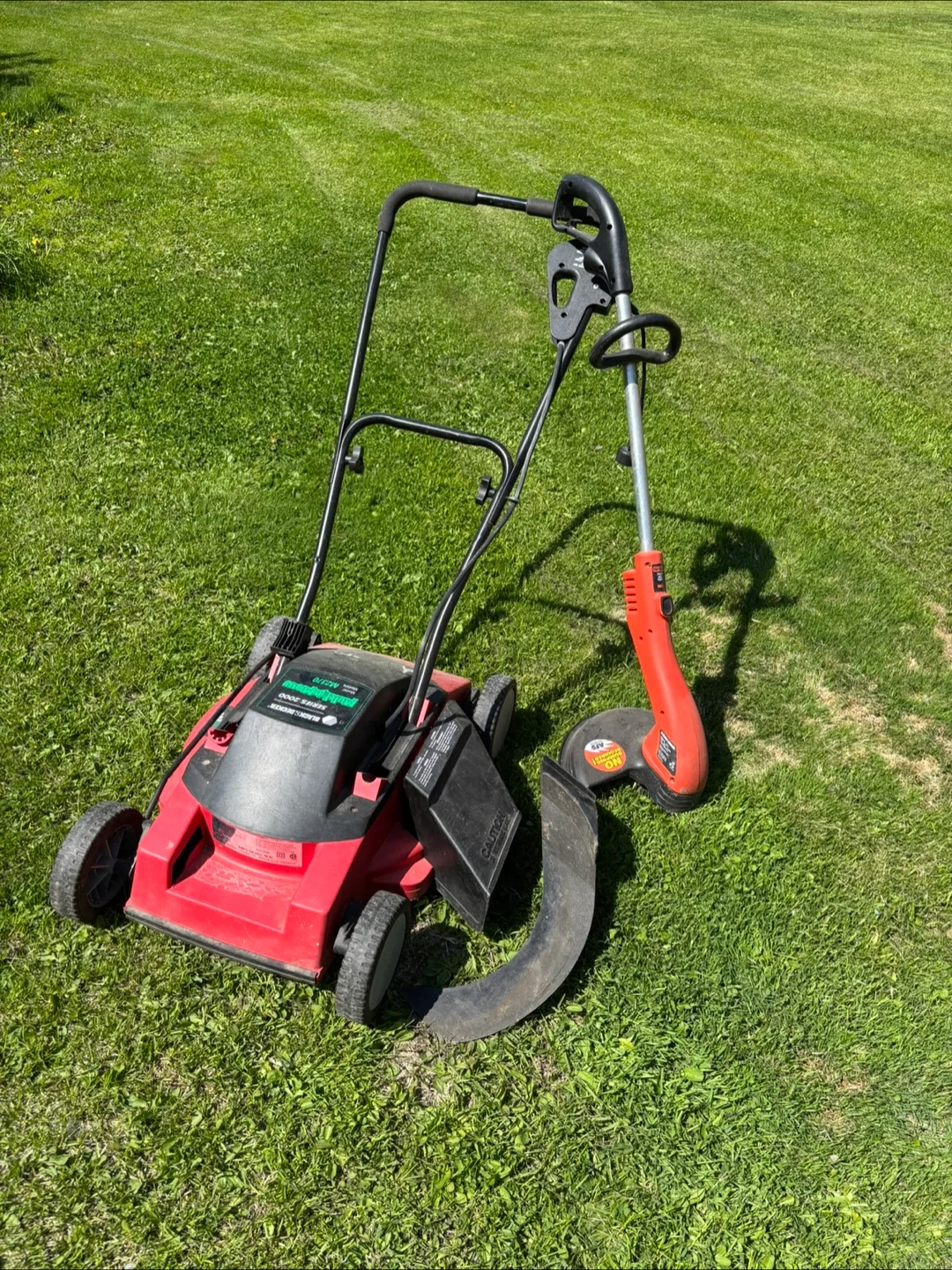 Black & Decker M2370 Mulch'N Mow & ST5000 String Trimmer thumbnail