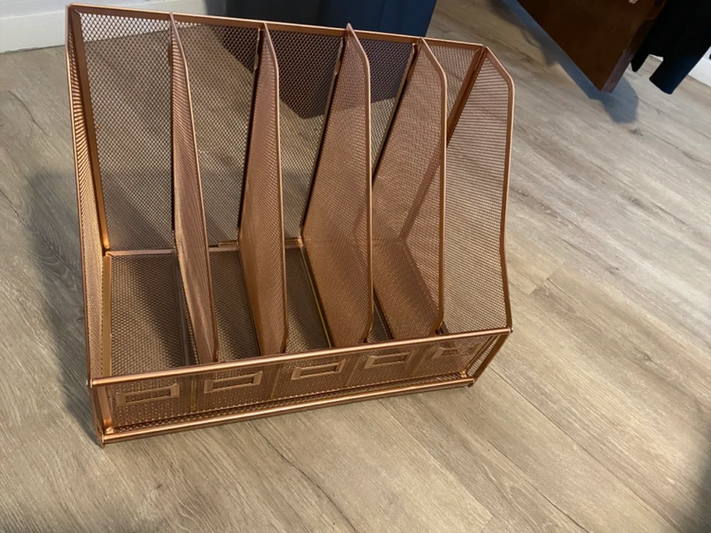 Rose Gold Metal Mesh File Organizer image indicator(3)