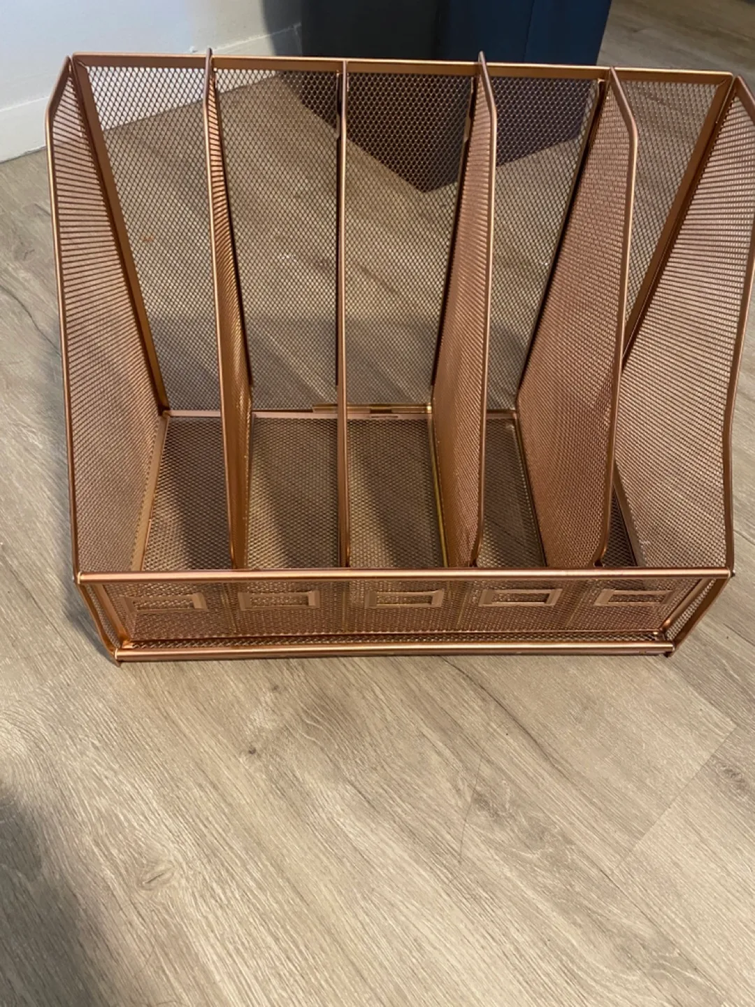 Rose Gold Metal Mesh File Organizer image indicator(2)